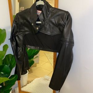 Cropped leather jacket